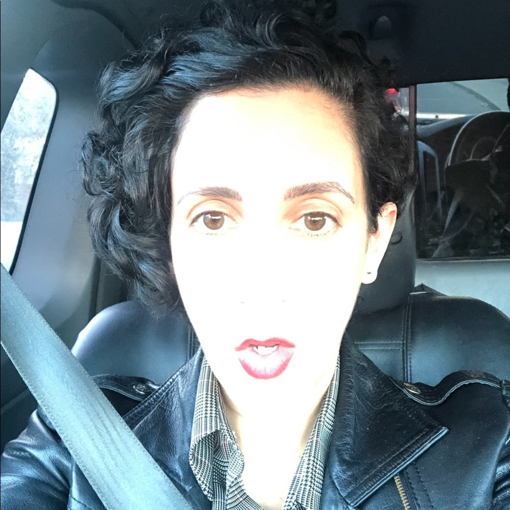 Meet your Posher, Iona